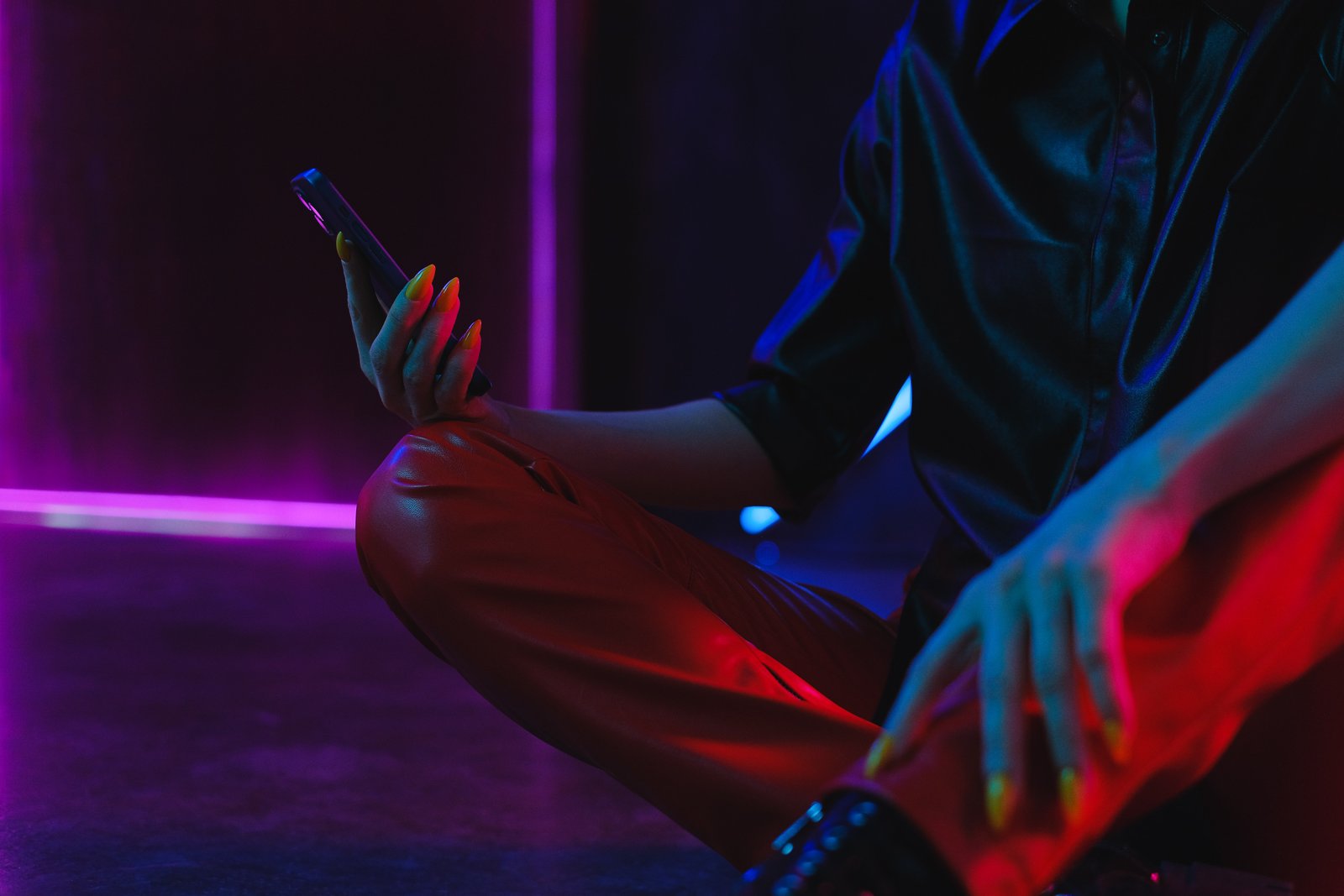 Streamlining Supply Chain Distribution with SMS Services for Guangzhou Logistics and Freight Forwarding